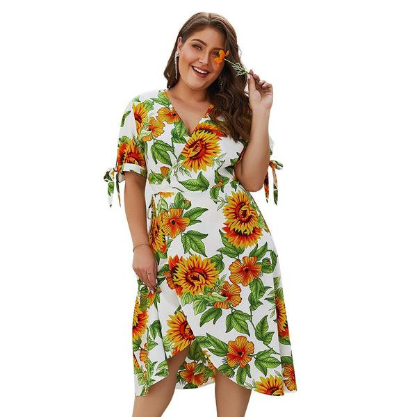 Ежедневна дамска рокля с къс ръкав и връзки в цветен десен 