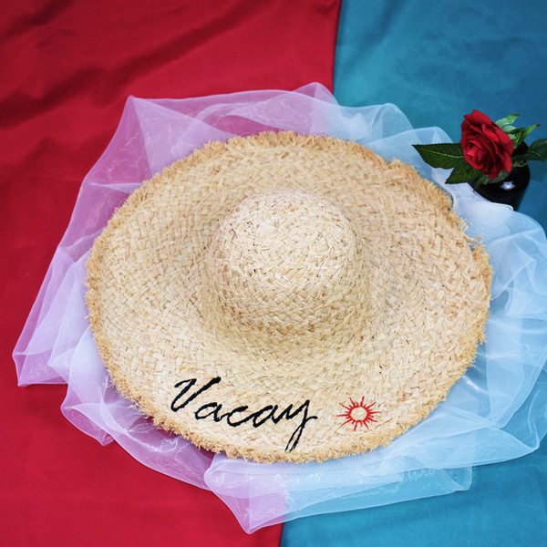 Palarie de plaja de dama eleganta cu broderie