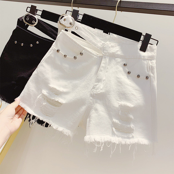 Дамски къси дънкови панталони в бял и черен цвят