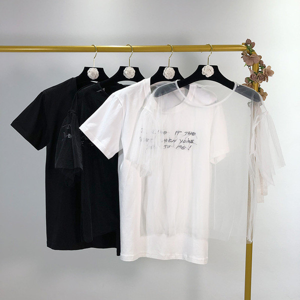 Tricou dama cu maneca scurta si broderie in doua culori cu tul