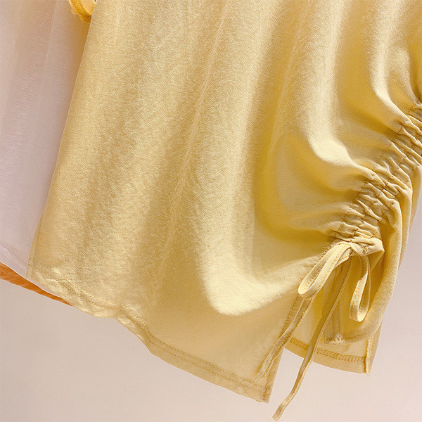 Tricou de damă cu mâneci strălucitoare și decolteu O