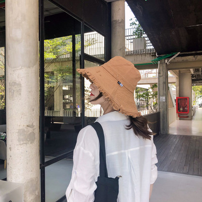 Ежедневна дамска шапка в няколко цвята 