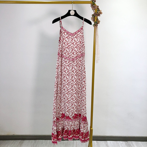 Rochie cu bretele subtiri si model floral