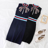 Rochie de dama eleganta Model Slim cu fermoar si broderie in negru si albastru