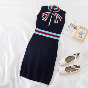 Rochie de dama eleganta Model Slim cu fermoar si broderie in negru si albastru