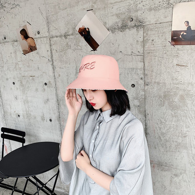 Palarie casual dama cu broderie in galben, roz si albastru