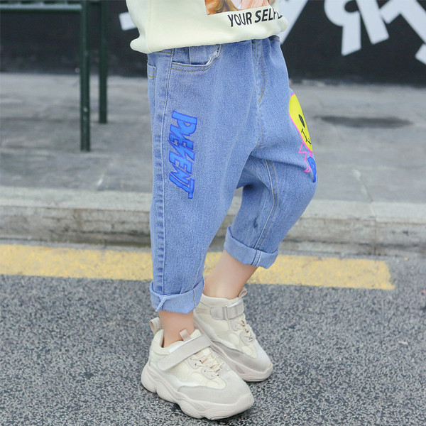 Model nou de blugi cu aplicatie pentru fete