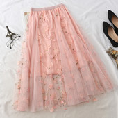 Fusta de dama actuala cu talie inalta si broderie florala in mai multe culori