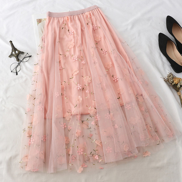 Fusta de dama actuala cu talie inalta si broderie florala in mai multe culori