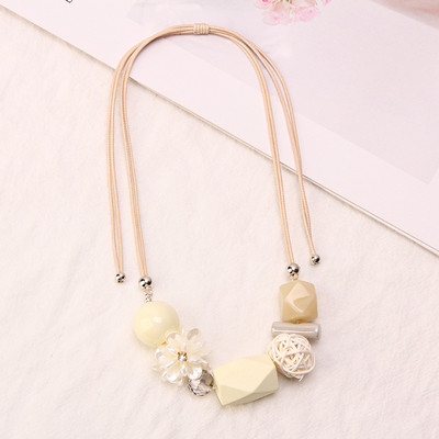 Colier de dama actual in patru culori