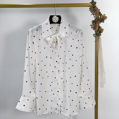 Cămașă elegantă de damă, cu mâneci lungi, alb și inimă aplicată