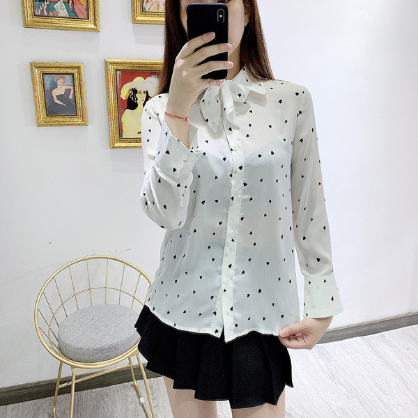 Cămașă elegantă de damă, cu mâneci lungi, alb și inimă aplicată