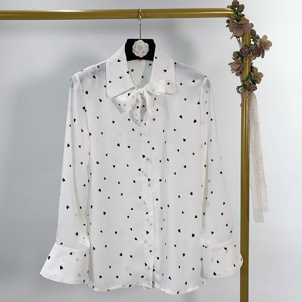 Cămașă elegantă de damă, cu mâneci lungi, alb și inimă aplicată