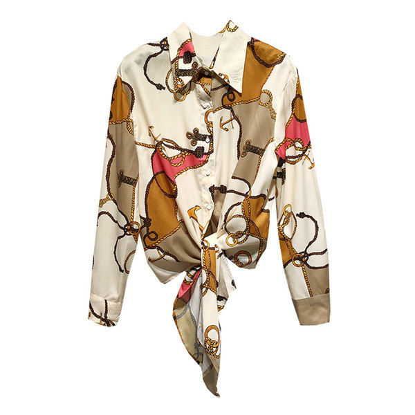 Cămașă modernă de damă cu mâneci lungi - model cu model