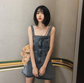 Rochie de damă din denim de culoare închisă