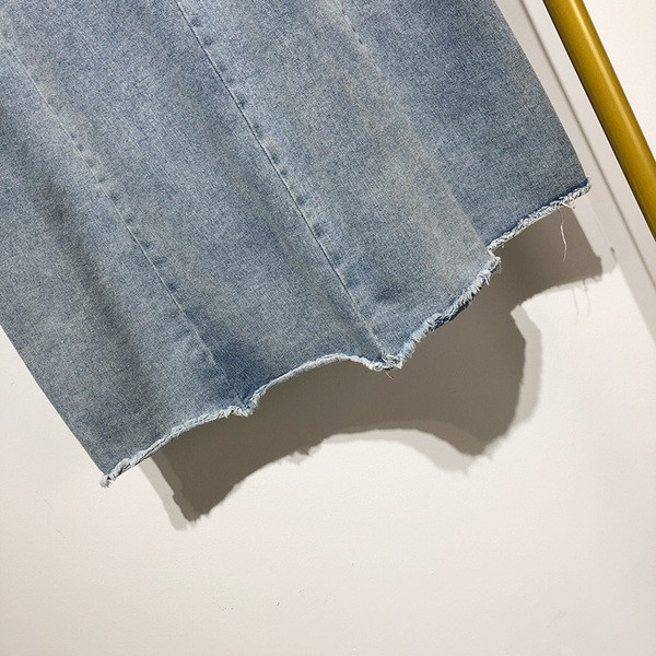 Fusta de dama din denim cu nasturi si buzunare in albastru