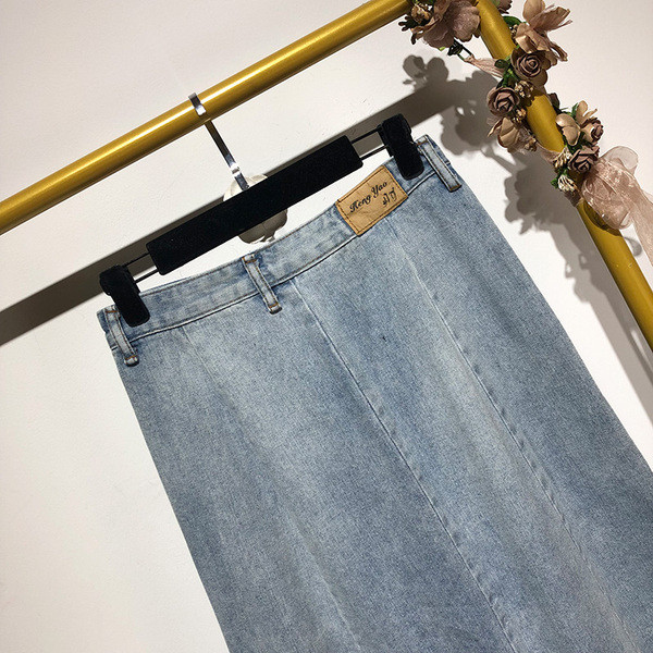 Fusta de dama din denim cu nasturi si buzunare in albastru