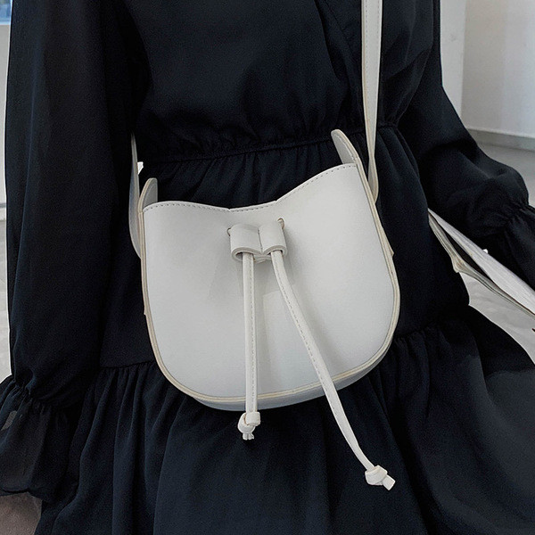 Geanta de dama din piele in mai multe culori