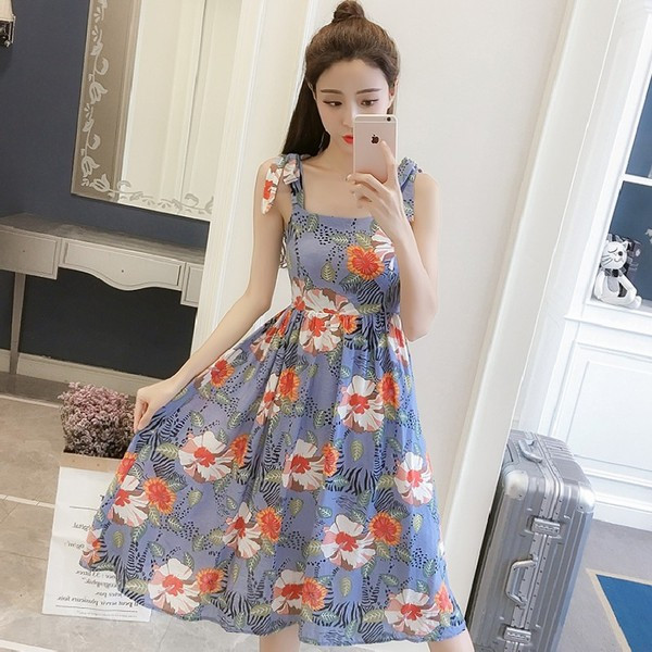 Rochie de vara dama cu aplicatie colorata - model decupat