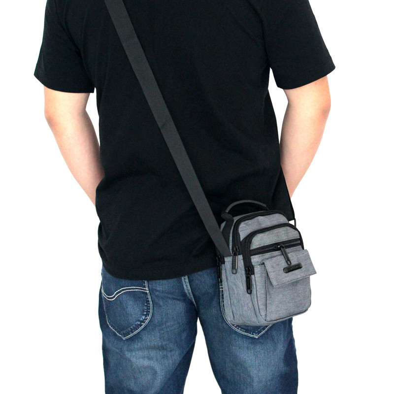 Geanta de barbati actuala cu buzunare in trei culori