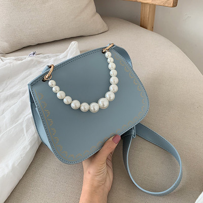 Geantă de mână elegantă cu decor de perle