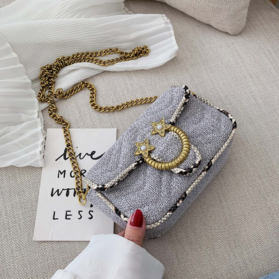 Fém díszítéssel ellátott női táska három színben