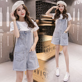 Дамски дънков ежедневен гащеризон с джобове в светъл цвят