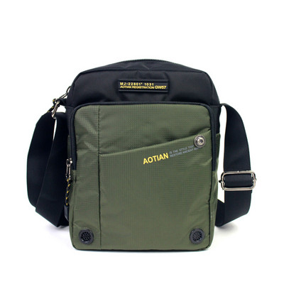 Geanta barbati model nou in patru culori cu inscriptii