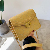 Модерна дамска чанта с метална верижка в четири цвята