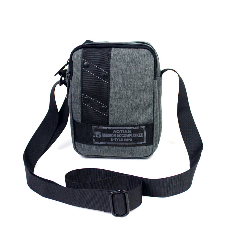 Geantă de zi cu zi pentru bărbați cu inscripții - patru culori