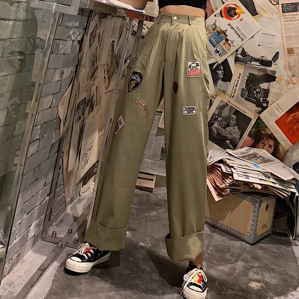 Pantaloni moderni de dama cu talie inalta si embleme