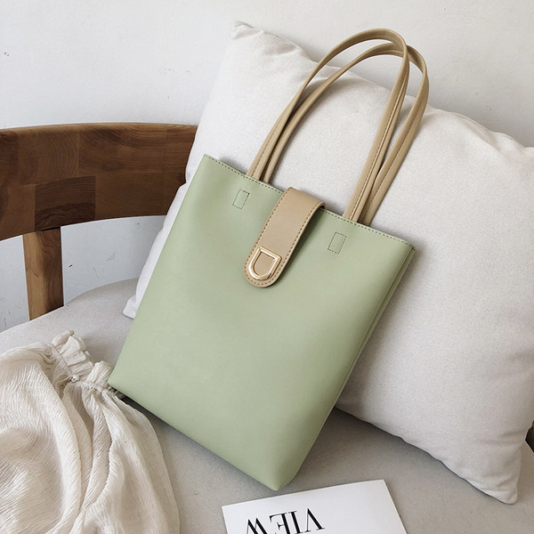 Geanta de dama din piele cu inchidere metalica in mai multe culori