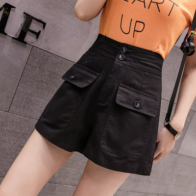 Pantaloni scurți de damă cu talie înaltă și buzunare în negru și bej