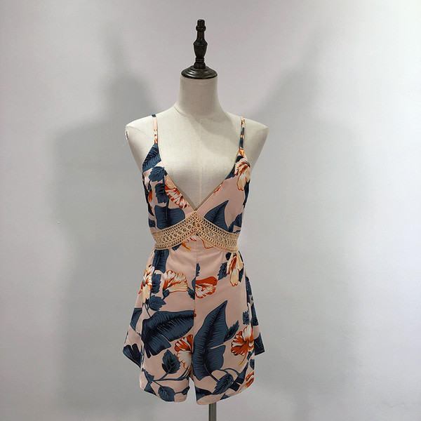 Γυναικεία ολόσωμη φόρμα με βαθύ λαιμό V και δαντέλα