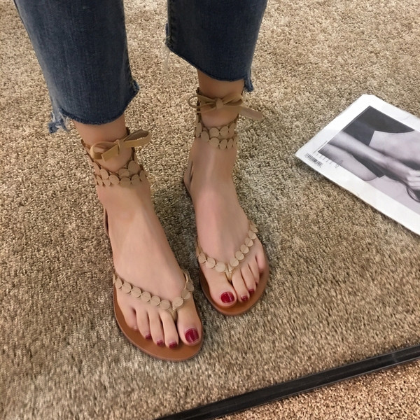 Sandale de dama actuale cu sireturi de culoare maro