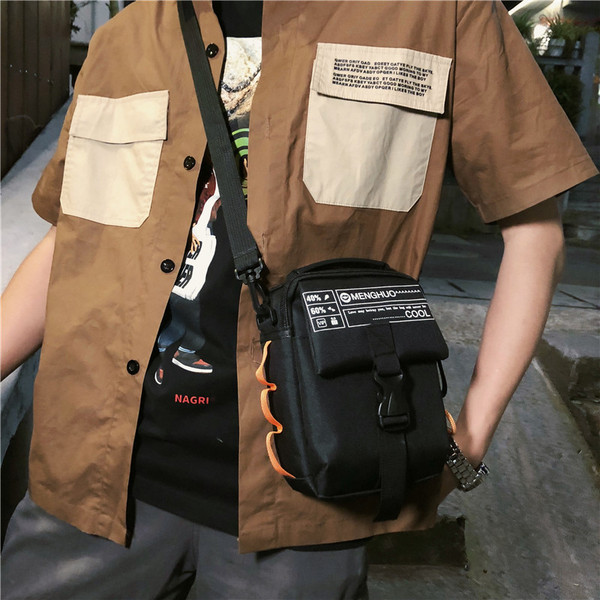 Geanta de barbati actuala in trei culori cu inscriptii