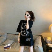 Tricou de dama modern cu aplicatie - model lung alb-negru