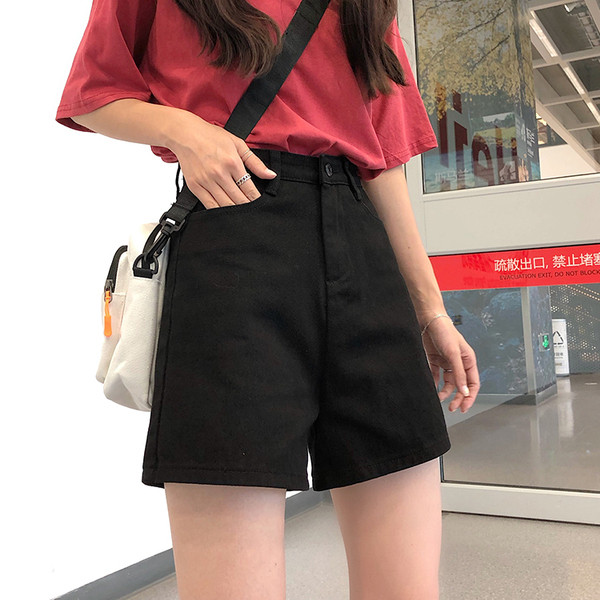 Pantaloni scurți casual dama model clasic alb-negru