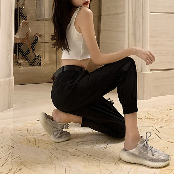 Pantaloni de dama cu talie inalta in alb-negru