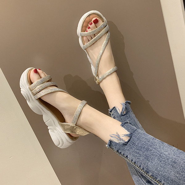 Sandale de dama moderne cu talpa aspra si efect stralucitor in mai multe culori