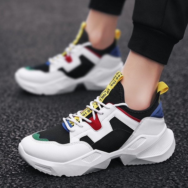 Adidași moderni pentru bărbați în două culori cu inscripții