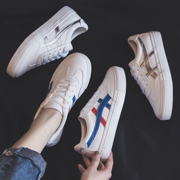 Adidasi moderni de dama cu sireturi si imprimeu color