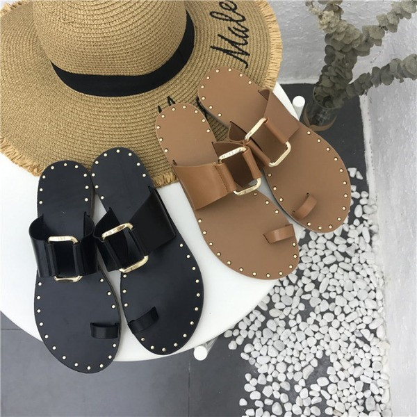 Papuci dama jos cu elemente metalice din piele ecologica