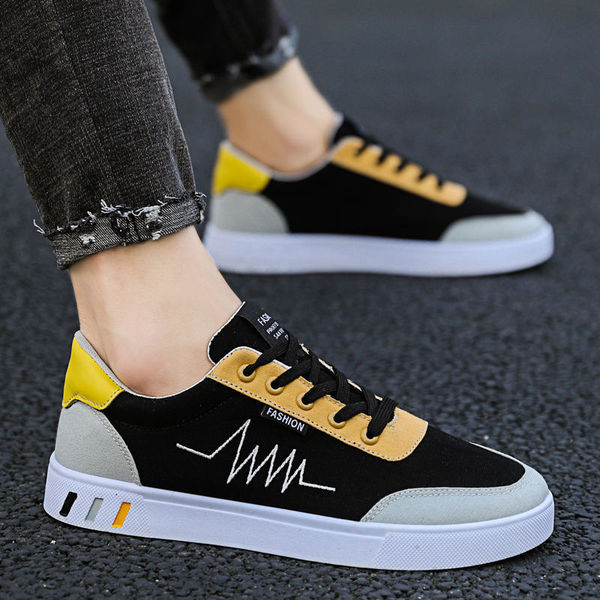 Adidași moderni pentru bărbați cu șireturi și talpă plată