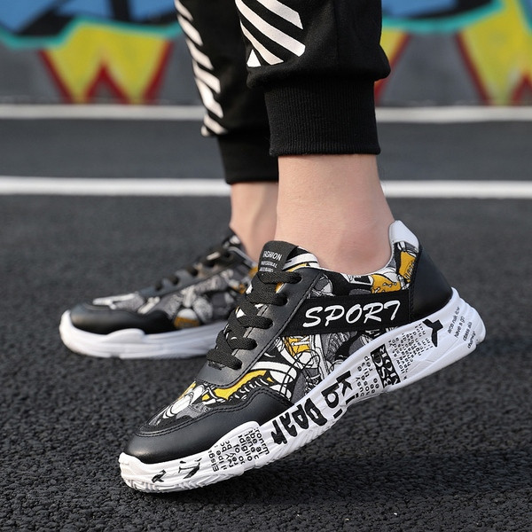 Adidași casual pentru bărbați cu inscripții - în trei culori