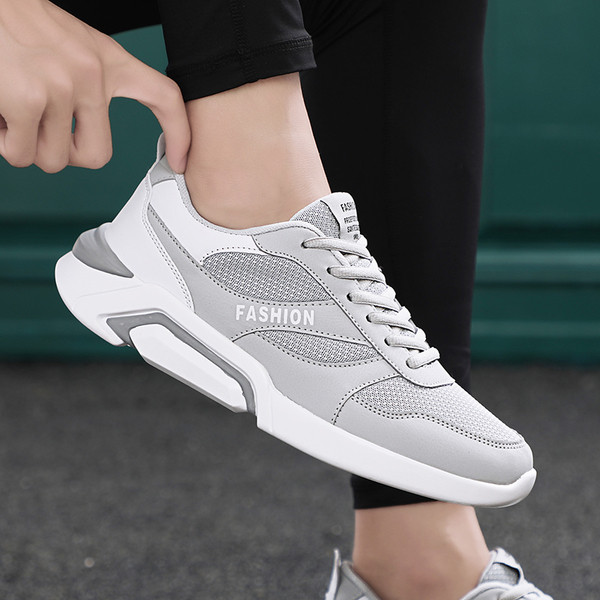 Adidasi moderni pentru barbati cu sireturi si talpa plata in mai multe culori