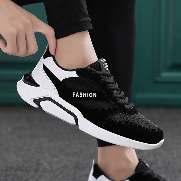 Adidasi moderni pentru barbati cu sireturi si talpa plata in mai multe culori