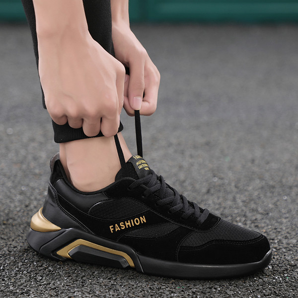 Adidasi moderni pentru barbati cu sireturi si talpa plata in mai multe culori