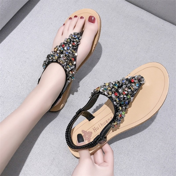 Μοντέρνα γυναικεία σανδάλια με έγχρωμες πέτρες σε μαύρο και άσπρο χρώμα