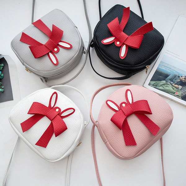 Geantă de damă cu element panglică 3D în patru culori